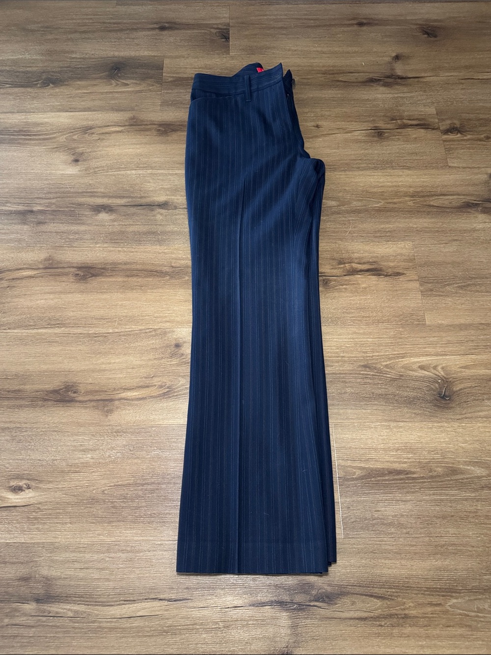 Anne Klein Navy Pinstripe Women's Suit - Two-Piece Blazer & Pants. Size 4&6 - Picture 8 of 10